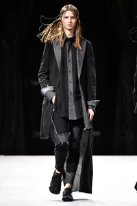 yohji-yamamoto-aw22-012-6d2ef4.thumb.webp.793f08c8bda1d4007c8a425d70c96897.webp