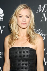 yvonne_strahovski_attends_manhattan_night_screening009.jpg