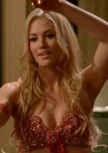 yvonne_strahovski_belly_dancing5.jpg