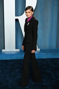zendaya-coleman-vanity-fair-oscar-party-in-beverly-hills-03-27-2022-0.jpeg