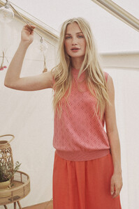 0calypso-coral-lennysz-vest.jpg