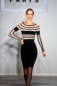 1029306637_HerveLeger1993WomenRTW31.thumb.jpg.9feef26a3b1bd5d36c0e526d32ffe77d.jpg