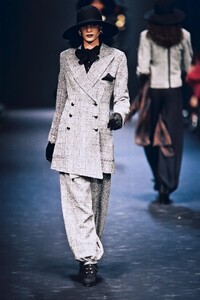 1062817934_SoniaRykiel1993WomenRTW57.thumb.jpg.7a1028ed28be0afa00aecfe3bf44d624.jpg