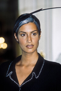 115183187_Chanel1996HauteCouture74.thumb.jpg.cb18af80bab1c352cd0e517c92dea4f5.jpg