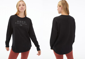 1241431763_CarolineKelley-Aeropostale2022LongSleeveTonalLogoOversizedGraphicTee2.thumb.jpg.adfc6963594dace0a486a67925e3b183.jpg