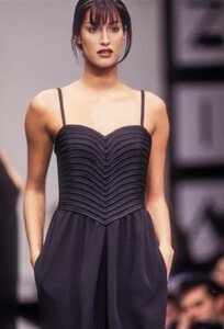 1273594581_Krizia1993WomenRTW98.thumb.jpg.43b30bb6f8156de2ed1064ccec56e9d0.jpg