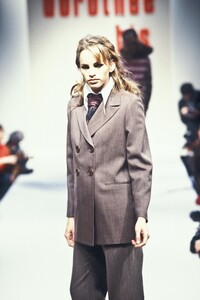 1294682182_Dorotheebis1994WomenRTW62.thumb.jpg.d4ab903f42f71650157d2e0b8c597c6f.jpg