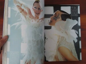 hc vogue de may 2000 4.jpg