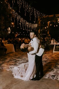 Credit_Courtney%20Pecorino%20-%20A%20dancefloor%20dip%20at%20the%20wedding%20reception%20at%20Acre%20Baja.%20Planning%20and%20design%20by%20Bliss%20Events..jpg