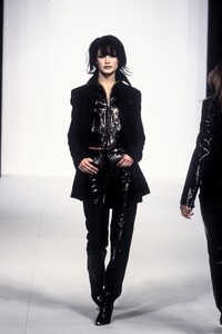 1373525054_MartineSitbon1995WomenRTW21.thumb.jpg.f163a7c62fde08ec395c52fcbc01a1a9.jpg