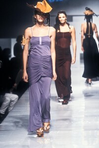 1393883634_JeanPaulGaultier1996WomenRTW2.thumb.jpg.9cd3ef068618d77358b9cce69c17cbec.jpg