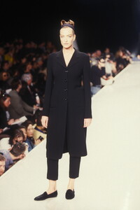 1394687087_DonnaKaran1995WomenRTW12.thumb.jpg.c9e222f35def7306e7bce2fe53826526.jpg