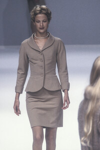 1398807032_Blumarine1996WomenRTW96.thumb.jpg.78974a2ad62dab1637f27e416aaceec1.jpg