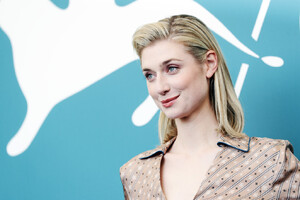 Elizabeth+Debicki+Burnt+Orange+Heresy+Photocall+Ml2-p5Yu76ix.jpg