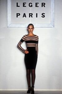 1852447786_HerveLeger1993WomenRTW30.thumb.jpg.b63d283ada02a6e53a27912aa90cece8.jpg