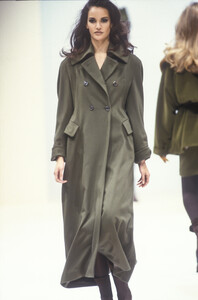 1977669104_JilSander1992WomenRTW24.thumb.jpg.e4e78e4b40a2474d7a2cf26923bbe286.jpg