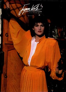 1987MarieClaireBis018.thumb.jpg.ee7f6a2476c13e81056fc79da76dfbb8.jpg