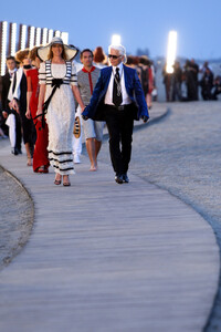 2010-chanelCRUISE-3.jpg