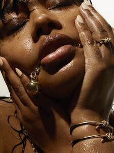 2021_11_v_precious_lee_05_tiffany_019-f6-crop-scaled342b0d700ecc66b7bbe5a1f3329a6109_thumb.jpeg