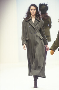 2040141435_JilSander1992WomenRTW23.thumb.jpg.f73de4ab6d5c4307be26006f1e528119.jpg