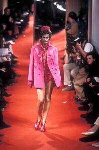 2042664454_VivienneWestwood1993WomenRTW111.thumb.jpg.6ef56d200aa98eccedc59798f5ca5f3a.jpg