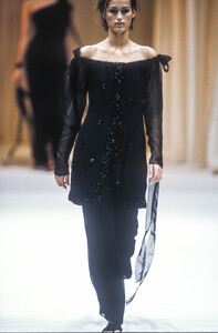 23632730_AlbertaFerretti1994WomenRTW139.thumb.jpg.aefb038c0cddb8356c2b40ec6891f99c.jpg