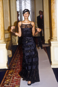 277482392_Chanel1996HauteCouture25.thumb.jpg.aef5f2f17432be72af73df956f286d94.jpg