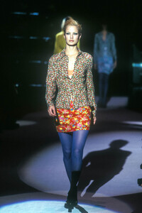 318188522_VersusbyDonatella1996WomenRTW53.thumb.jpg.8d4426dd60755520319b408452238e6e.jpg
