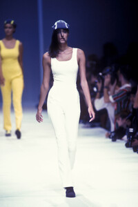 357130138_IsseyMiyake1991WomenRTW100.thumb.jpg.691214f244984f6cf830fb8f842e580e.jpg