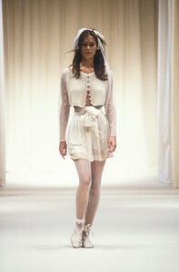 358454667_AlbertaFerretti1994WomenRTW86.thumb.jpg.aa2f6efe48f16ffe9488f7ac500947a7.jpg