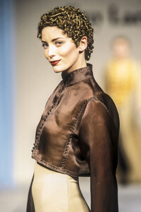 371949786_GuyLaroche1994HauteCouture98.thumb.jpg.f1efa3443b39fba90a1b39eda5595342.jpg