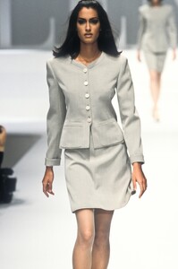 40200859_Valentino1996WomenRTW40.thumb.jpg.e8d7d4f0e063d05944bc133e5d86bba3.jpg