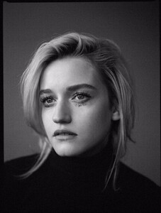 Джулия-Гарнер-фото-Julia-Garner-photo-44.jpg
