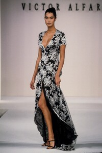 514137622_VictorAlfaro1995WomenRTW56.thumb.jpg.6554847b45c0798d36e43631f14c9991.jpg