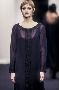 546007696_AlbertaFerretti1993WomenRTW116.thumb.jpg.00be919ad9817bf8749c9dd0b7e78287.jpg