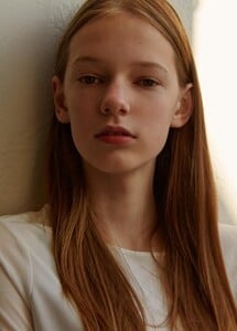 Eva Varlamova e0f5e513-eb03-4a06-9de2-3c8df2a1ad3f_thumb.jpg