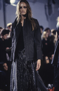 937806520_CostumeNational1994WomenRTW39.thumb.jpg.9c94582a0fbe144964da8b7e12d8694f.jpg