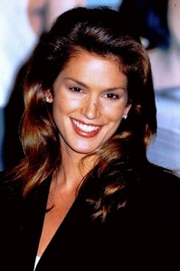 CINDY-CRAWFORD-IN-1990-PLANET-HOLLYWOOD-35mm.jpg