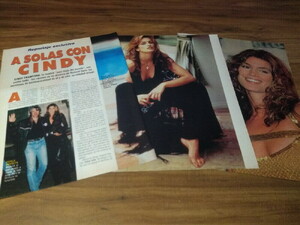 D131-Cindy-Crawford-Magazine-Clippings-3-Pages.jpg