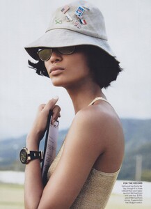 Demarchelier_US_Vogue_June_2012_09.thumb.jpg.65fc6428ceef34a2f32476f2d31f1aac.jpg