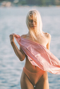 Diana-Islaeva-by-Jacopo-Lancioni-8.jpg