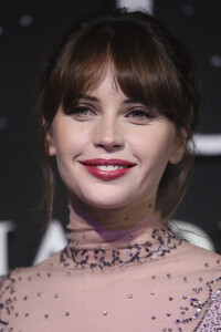 Felicity_Jones_photo.filmcelebritiesactresses.blogspot-0231.jpg