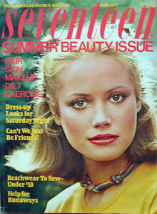 Fur01-1464796945-embed-seventeen.thumb.jpg.1aab603a795173d809dc197a8e1b9114.jpg