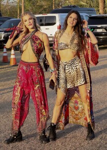 Joy_Corrigan_-_Coachella_Valley_Music_and_Arts_Festival_in_Indio_04-16-2022__2_.jpg