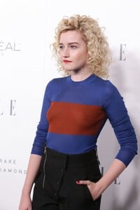 Julia-Garner-Charming-Images-768x1152.jpg