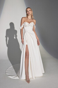 Justin-Alexander-Signature-Bridal-S23-18.jpg