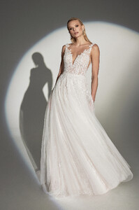 Justin-Alexander-Signature-Bridal-S23-76.jpg