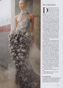 Leibovitz_US_Vogue_June_2012_16.thumb.jpg.226cc411745f478f1b8239b9be95456b.jpg
