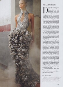 Leibovitz_US_Vogue_June_2012_16.thumb.jpg.ae4fb83ca30c5274133afd62dab34c9b.jpg