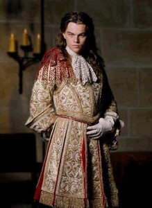 Leonardo-DiCaprio-as-King-Louis-XIV-the-man-in-the-iron-mask-6399763-366-500.thumb.jpg.2ba91a6938c7c8ab94b4b61f4dfffbdb.jpg